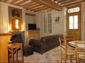 Maison de charme avec jardin à Montmirail - Rénovation 18e siècle, proche église, 2h de Paris - FR-1-410-211